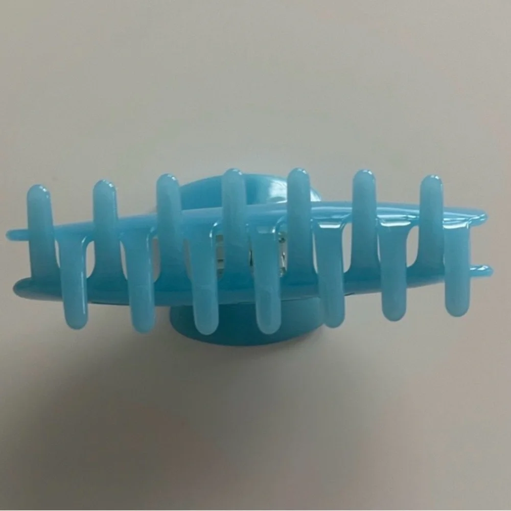 Parke Claw Clip Sky NWT - Picture 6 of 9